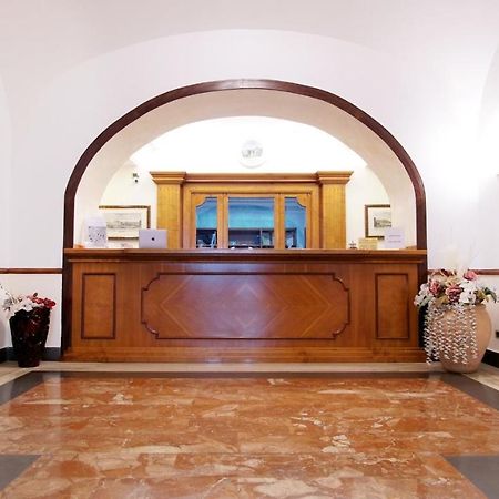 Hotel Cesare 14 Napoli Exterior foto