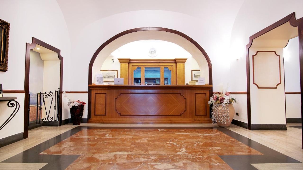 Hotel Cesare 14 Napoli Exterior foto